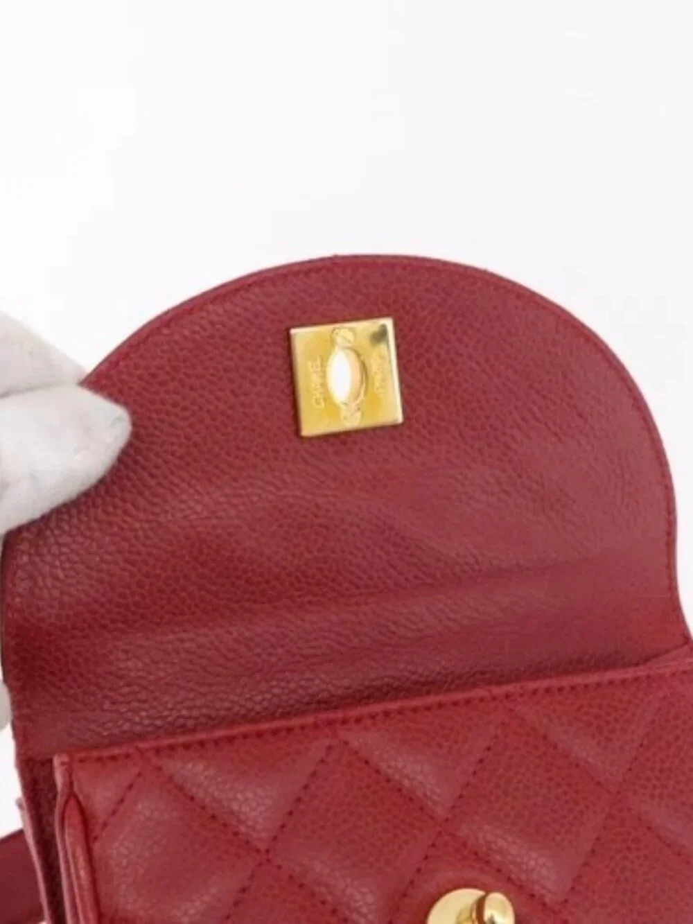 CHANEL Waist bag Grained Calf Skin Red Gold CC Auth 183792V